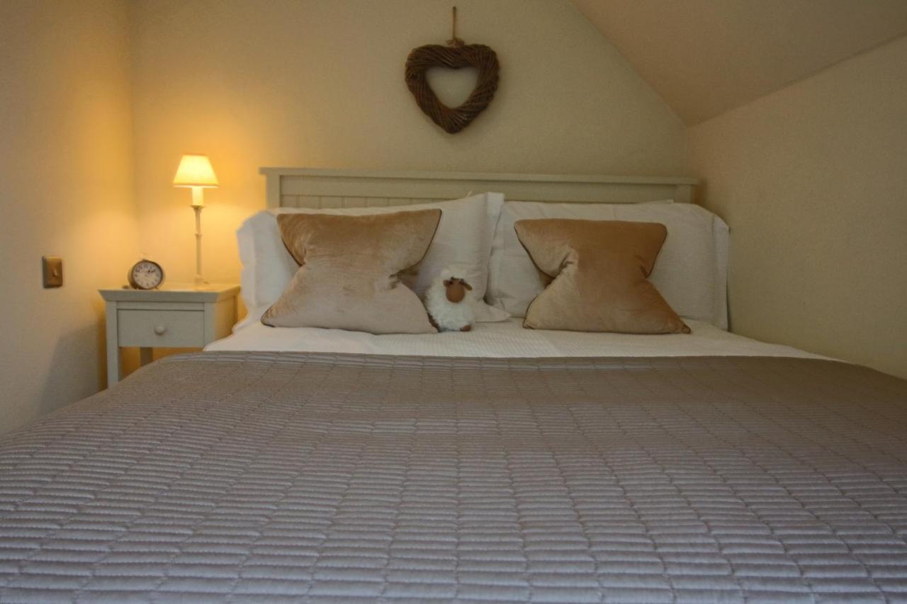 Frith Farm House Cottages Newnham  エクステリア 写真